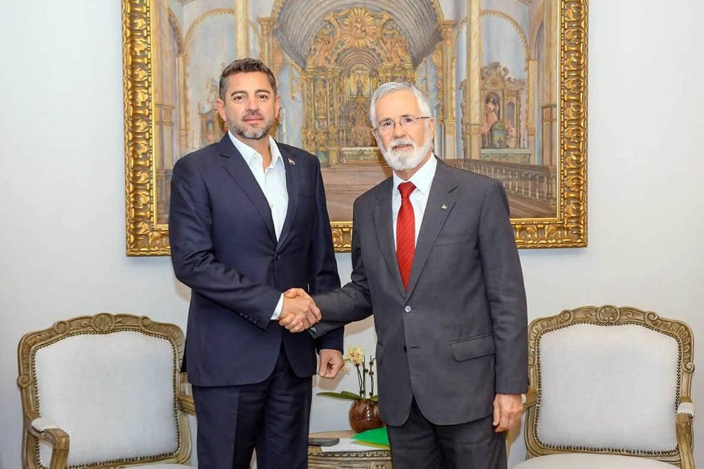 Paraguai manifesta descontentamento com Brasil e vice-presidente busca evitar tensões