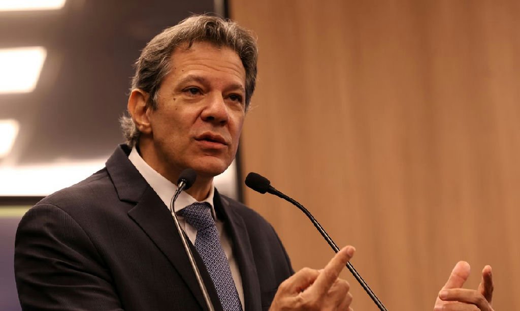 PT oficializa candidatura de Fernando Haddad ao governo de São Paulo com Márcio França como vice