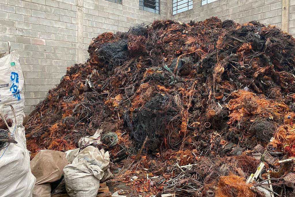 Roubo de cobre em alta ameaça telecomunicações e ferrovias globalmente