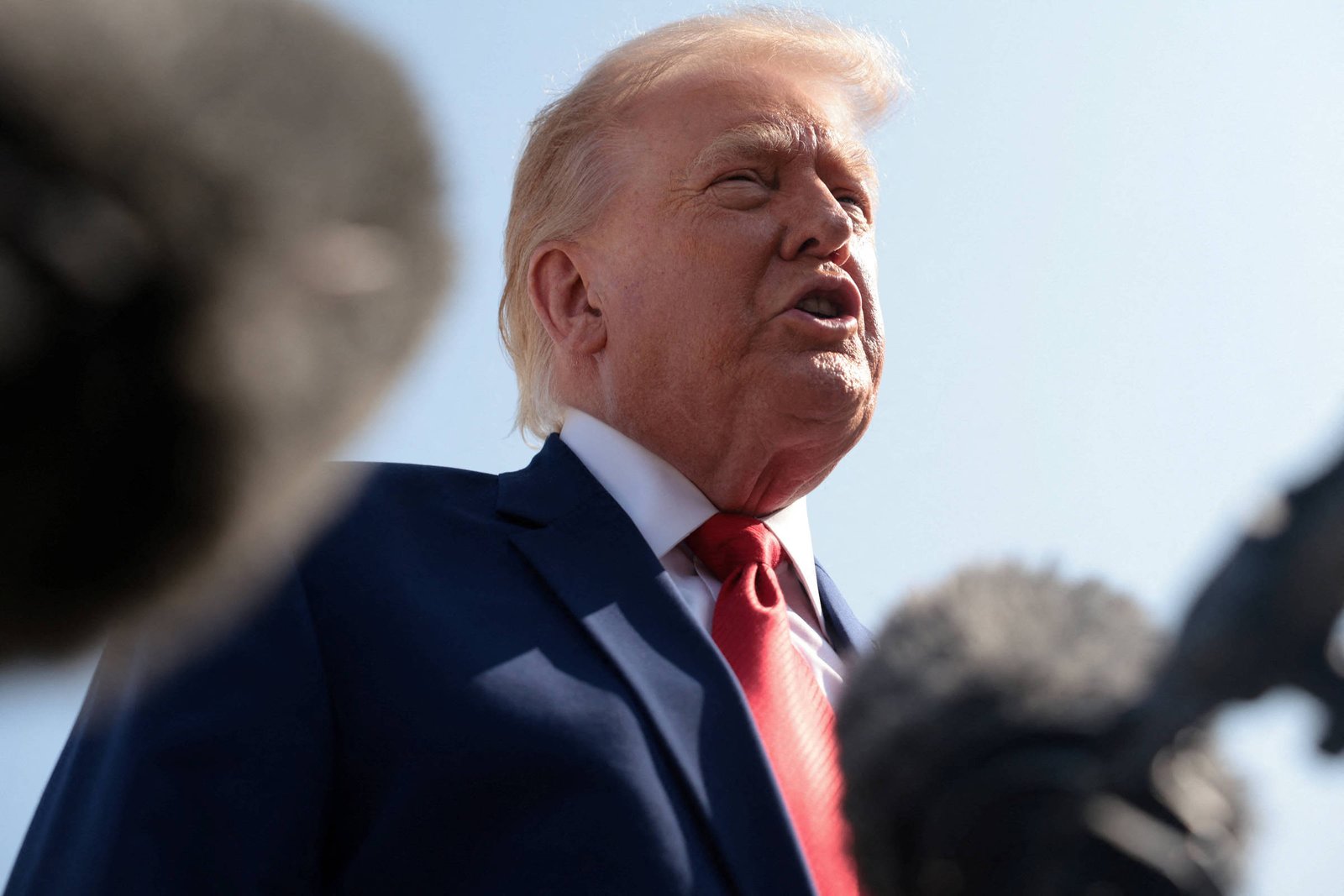 Trump enfrenta desafios na guerra com o Irã apesar de seu poder militar
