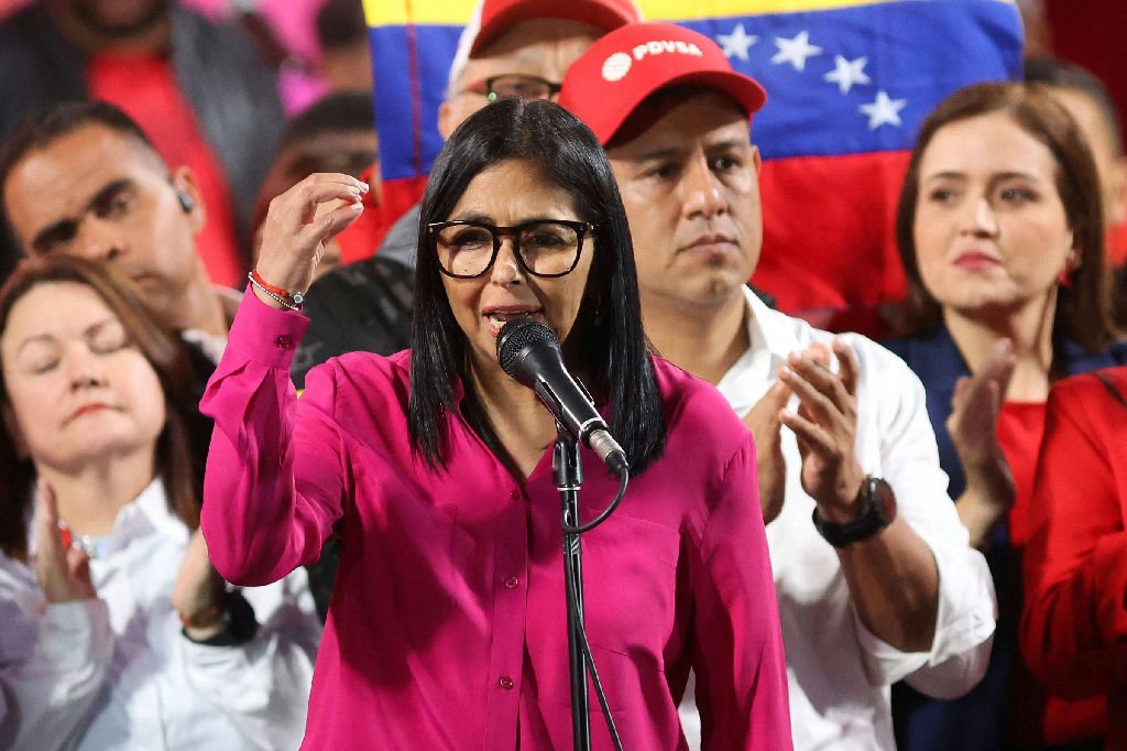 Acordo energético entre Venezuela e EUA terá duração de 25 anos, afirma presidente interina