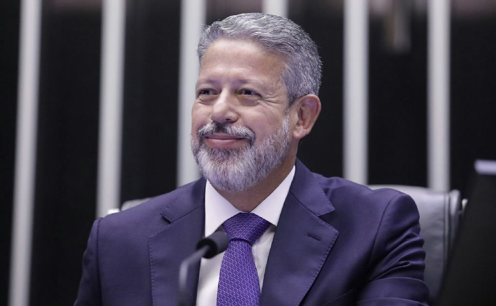Alfredo Gaspar como vice de Flávio Bolsonaro: quem realmente se beneficia em Alagoas?