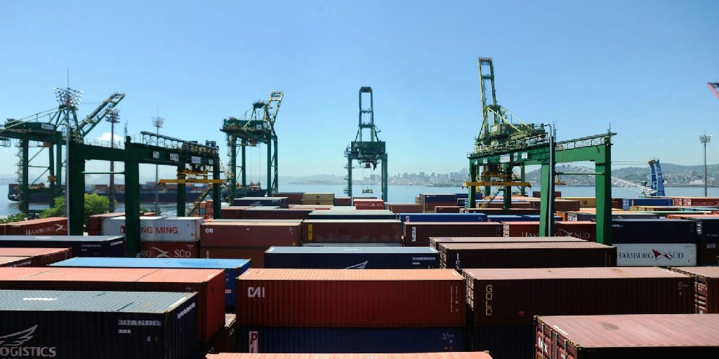 Brasil e EUA marcam reunião para discutir tarifas comerciais na próxima semana