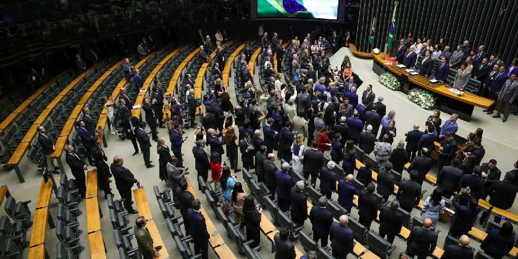 Câmara vota nesta segunda-feira proposta para zerar imposto de importação de compras internacionais