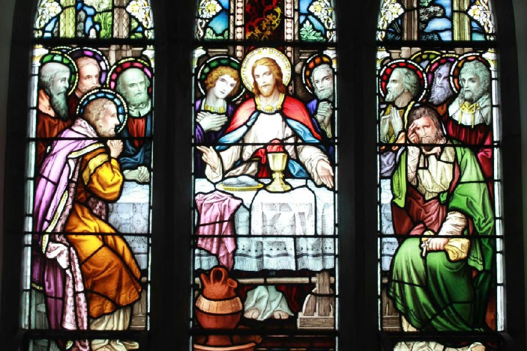 Cerca de 50 mil fiéis participam de procissão em homenagem a Nossa Senhora da Glória