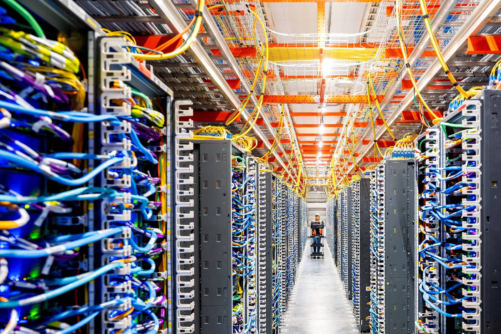 Demanda crescente por energia da inteligência artificial compromete data centers
