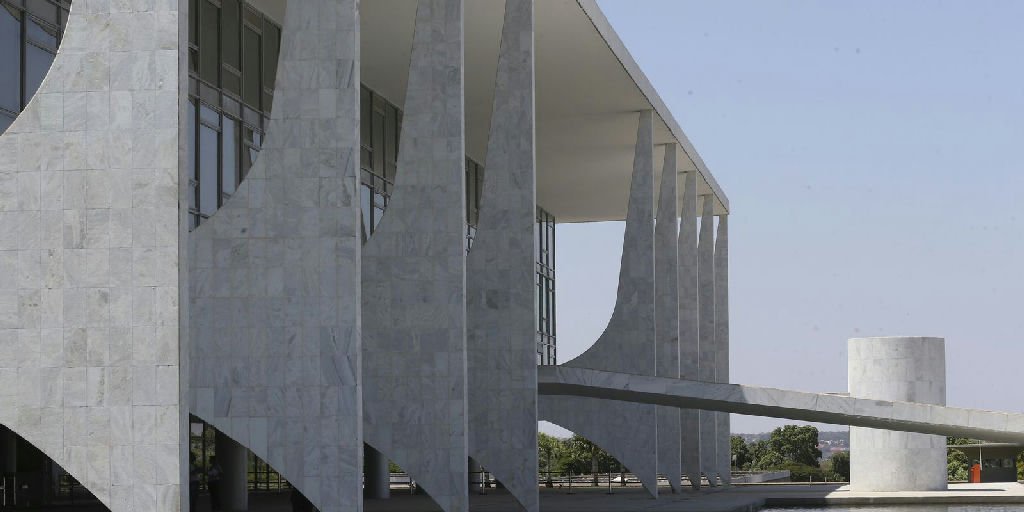 Entenda as funções do presidente e do vice-presidente da República