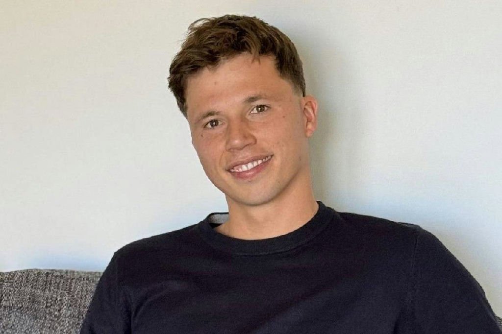 Ex-atleta Freddie Woodward compartilha luta contra vício em pornografia