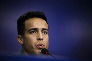 Ex-jogador Jadson é preso no Paraná por suspeita de violência doméstica