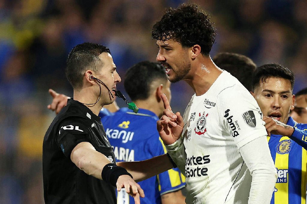 Futebol: o antijogo e a cera que irritam os torcedores