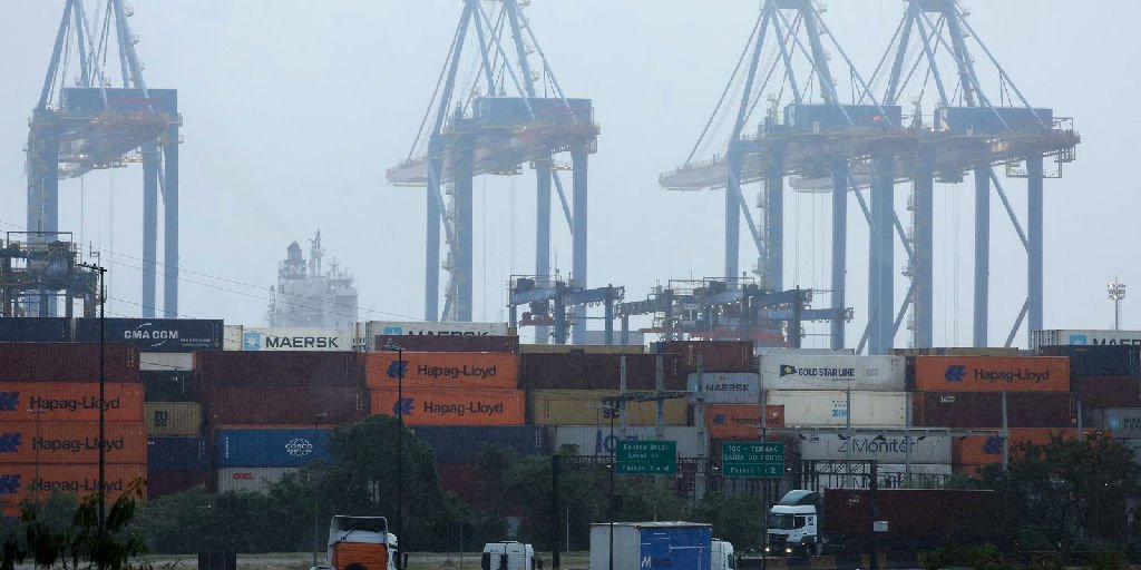 Governo destina R$ 13,5 bilhões em crédito para empresas afetadas por tarifaço e conflitos internacionais