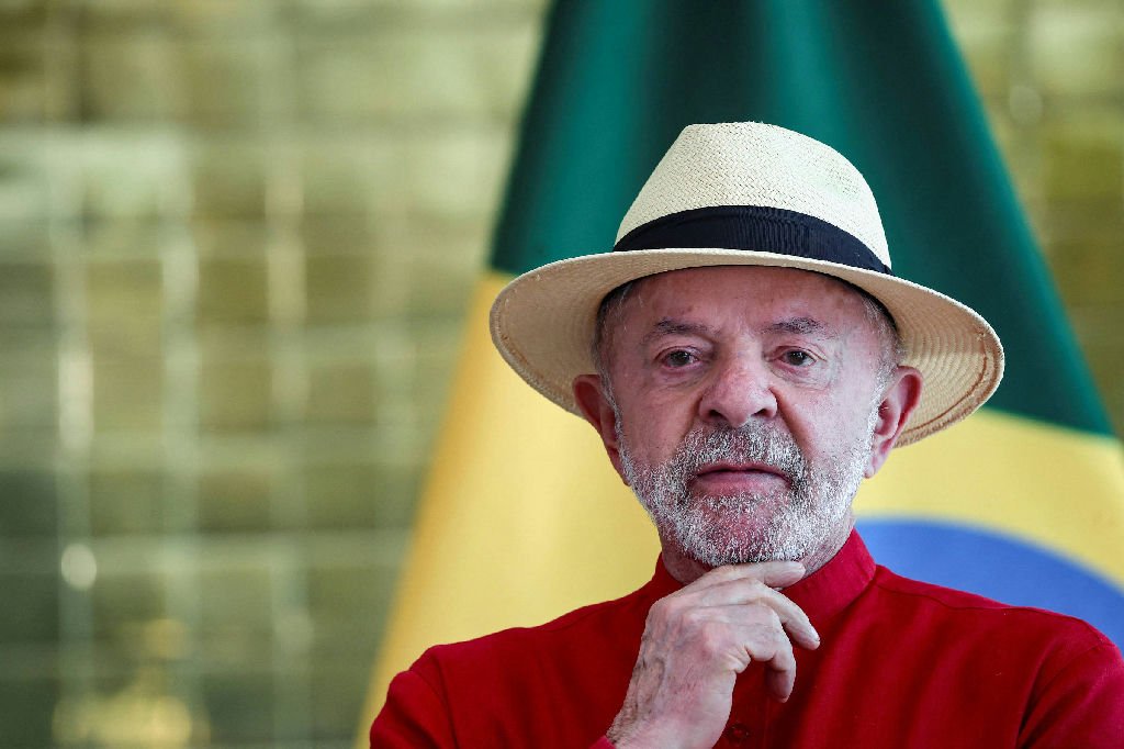 Governo Lula busca autorização para congelar gastos e atingir meta fiscal em 2027