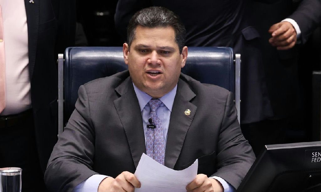 Governo solicita instalação de comissão para analisar MP das blusinhas