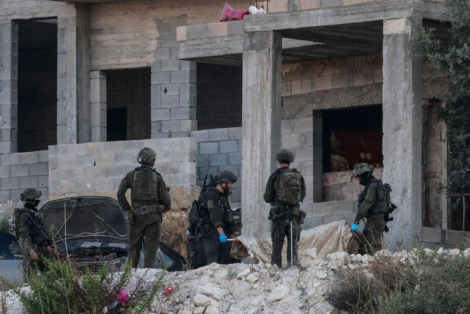 Israel realiza bombardeio na Cisjordânia e mata três palestinos
