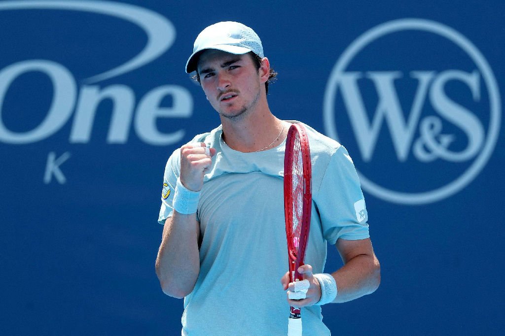 João Fonseca desiste do Masters 1000 de Cincinnati devido a dores no abdômen