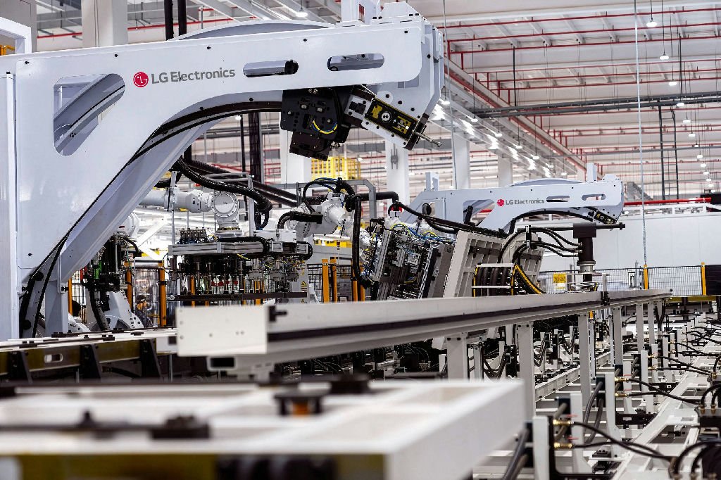 LG inaugura fábrica no Paraná e busca 20% do mercado de linha branca