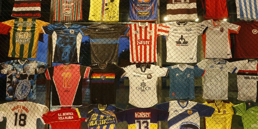 Memórias do futebol de várzea: exposição revela histórias de resistência e comunidade