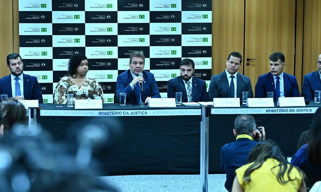 Ministério da Justiça revela detalhes da operação contra ataques em Brasília