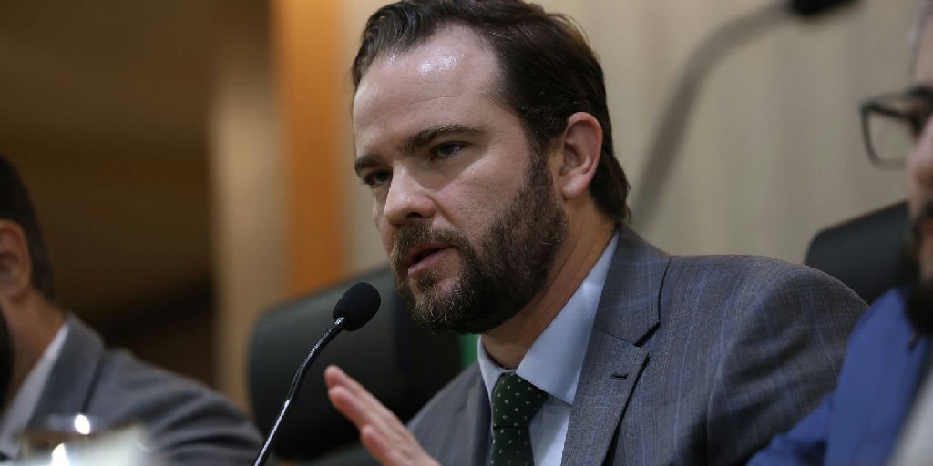 Ministro da Fazenda se compromete a intermediar negociação do Rio com BNDES e Banco do Brasil