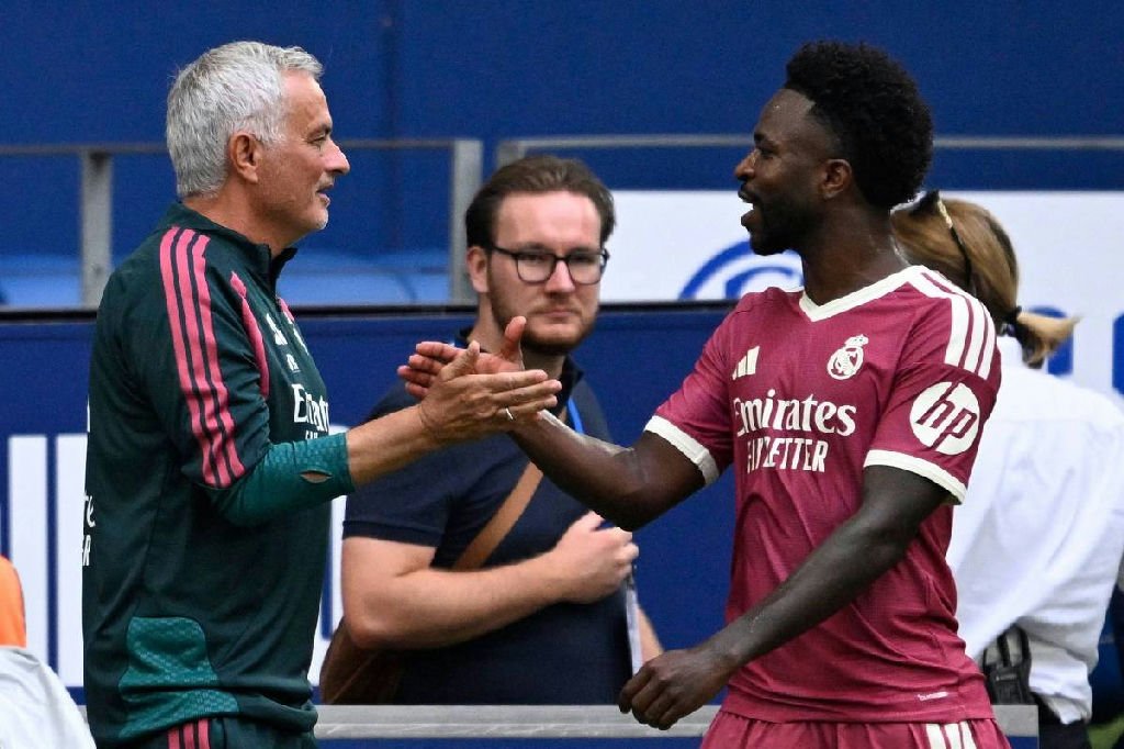 Mourinho reafirma permanência de Endrick e pede proteção a Vinícius Júnior