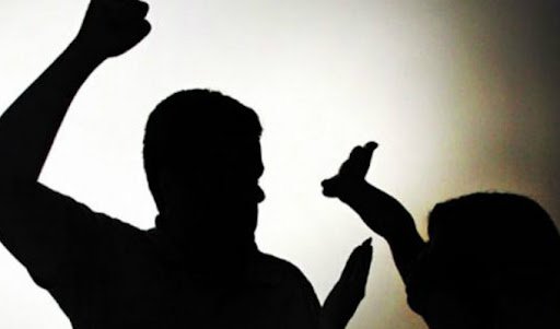 Mulher é agredida e ameaçada de morte pelo marido em Várzea Grande