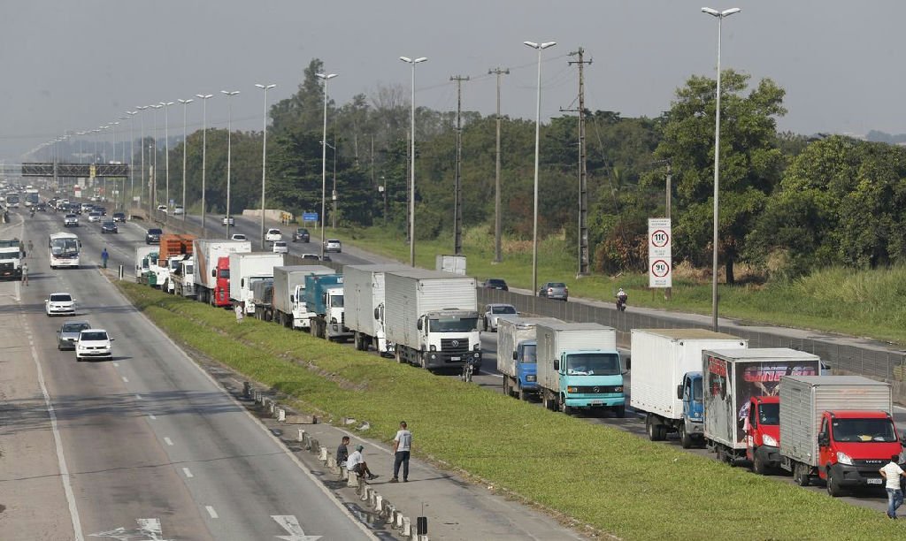 Nova lei estabelece frete mínimo para transporte rodoviário de cargas no Brasil