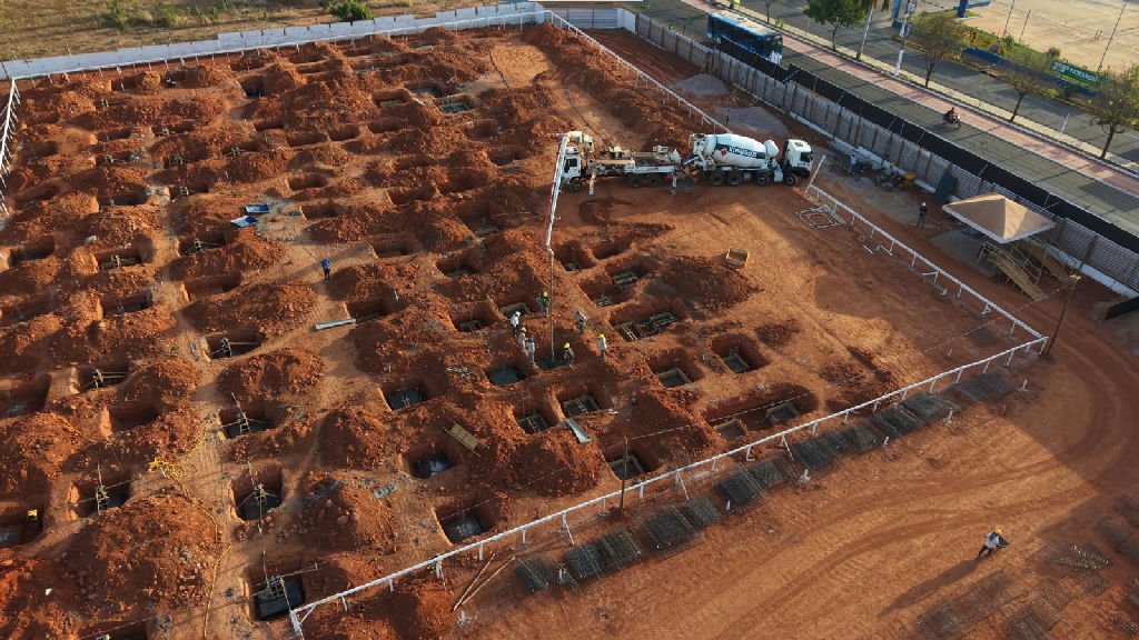Obra da policlínica regional avança para fase de concretagem da fundação