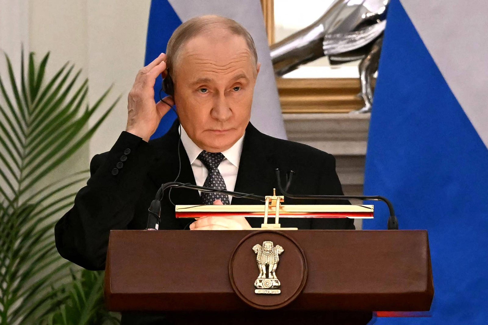 Operação secreta de Trump com avião revela a rotina de dissimulação de Putin