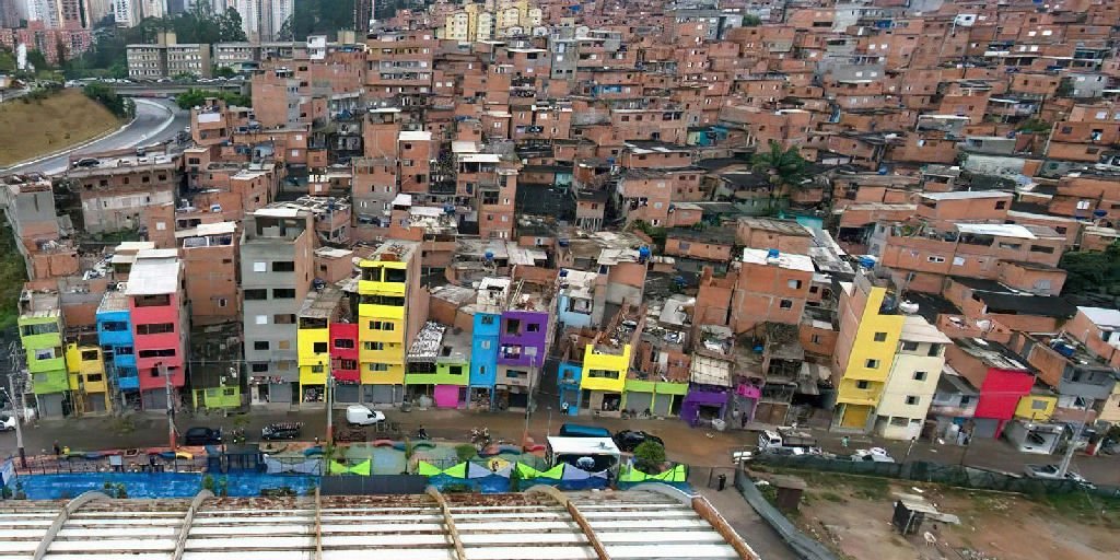 Oxfam Brasil revela como a concentração de riqueza intensifica a desigualdade política