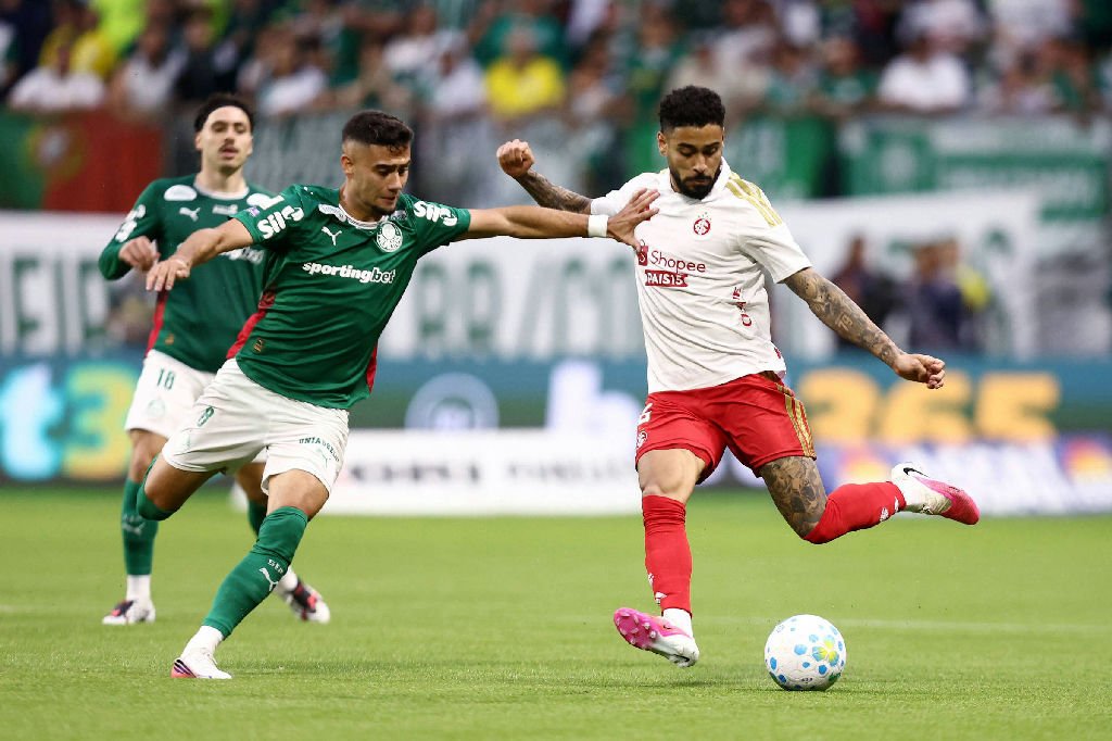 Palmeiras e Internacional empatam sem gols em partida morna pelo Brasileiro