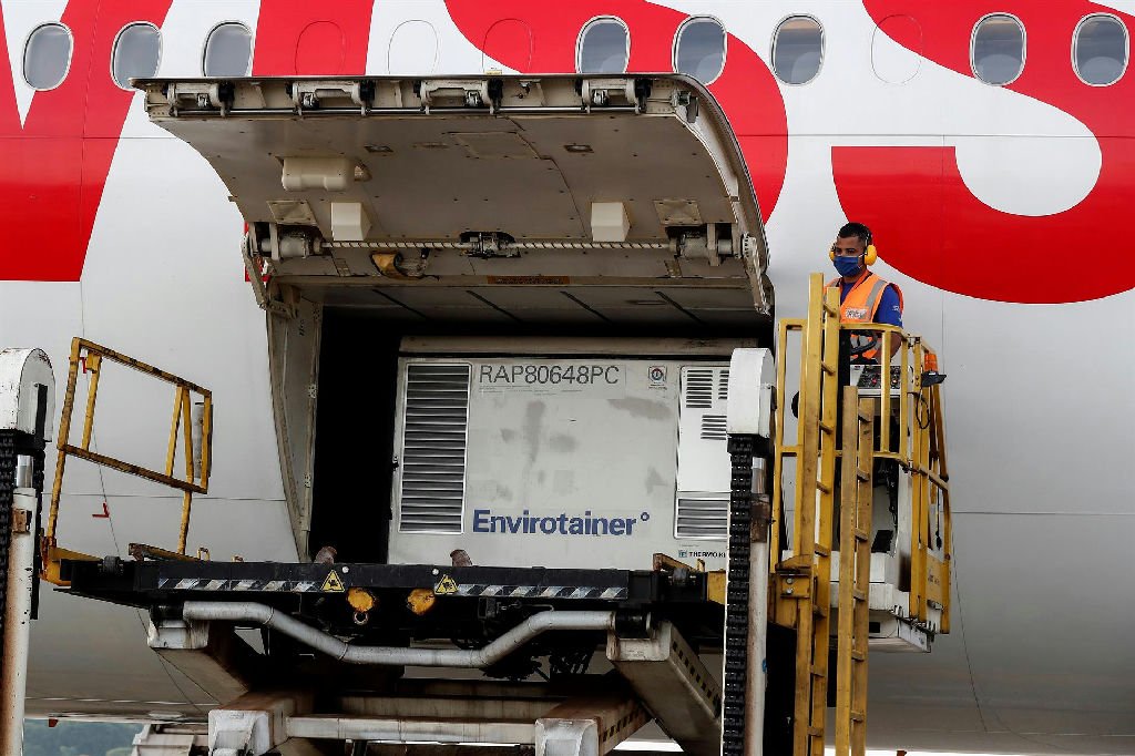 Polícia Federal apreende 400 kg de cocaína após troca de tiros no aeroporto de Guarulhos