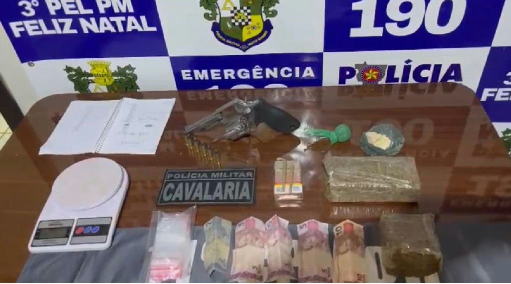 Polícia Militar apreende drogas e revólver enterrado em operação em Feliz Natal