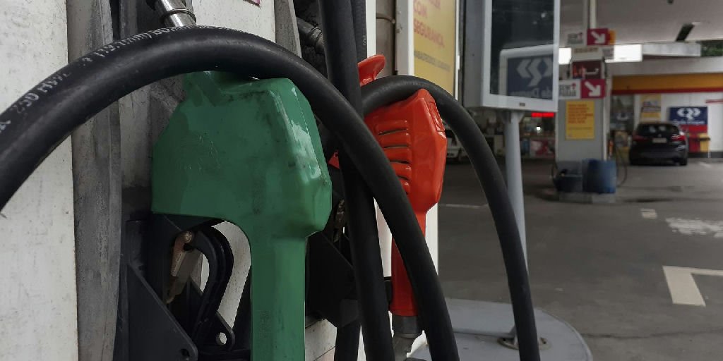 Refinaria de Mataripe reduz preço da gasolina em 11,3% e impacta abastecimento no Nordeste