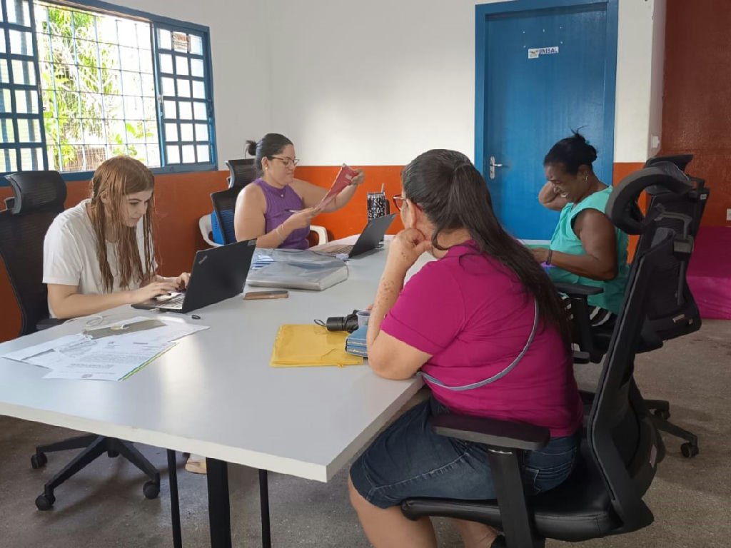 Regularização fundiária avança no Parque Universitário com atendimento da Prefeitura
