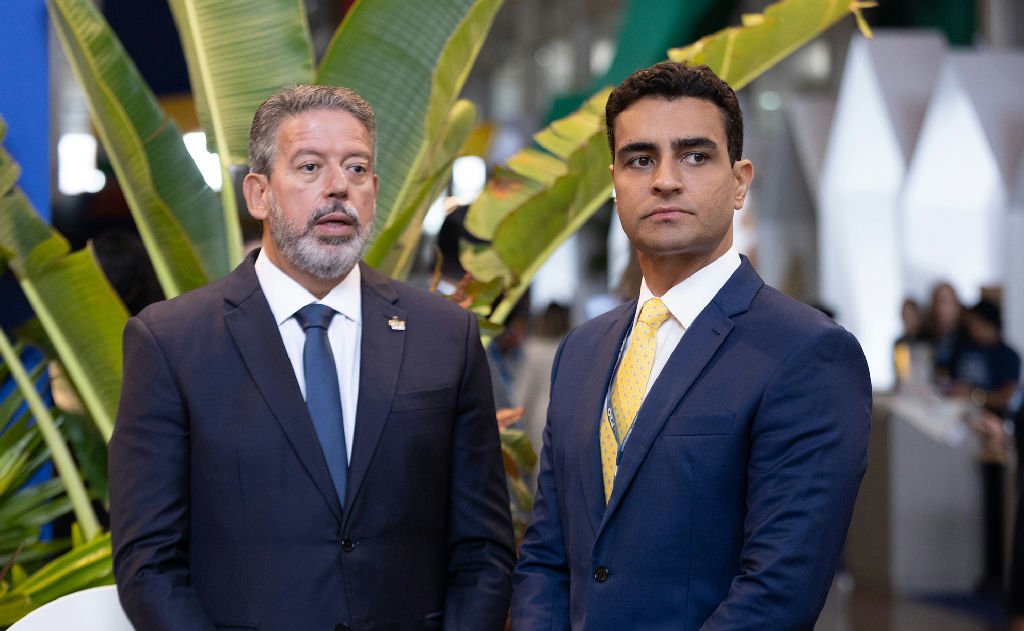 Reviravolta de JHC em Alagoas desafia Arthur Lira na corrida ao Senado