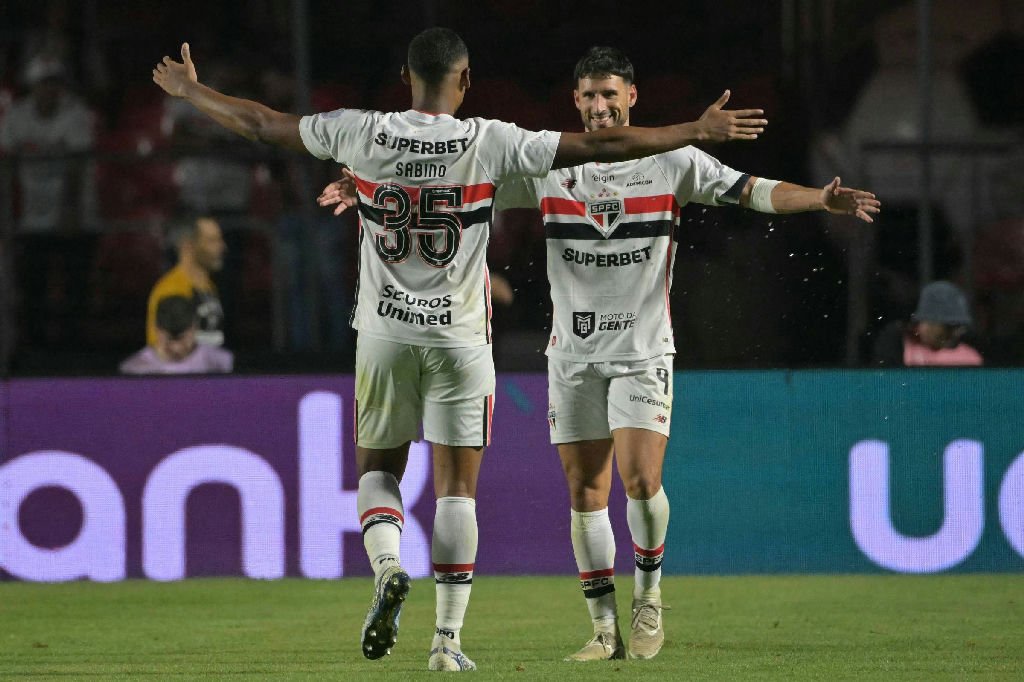São Paulo conquista vitória decisiva e avança contra o Boca Juniors na Sul-americana