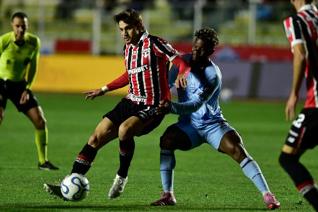 São Paulo empata com Bolívar na altitude de La Paz e avança para o jogo decisivo