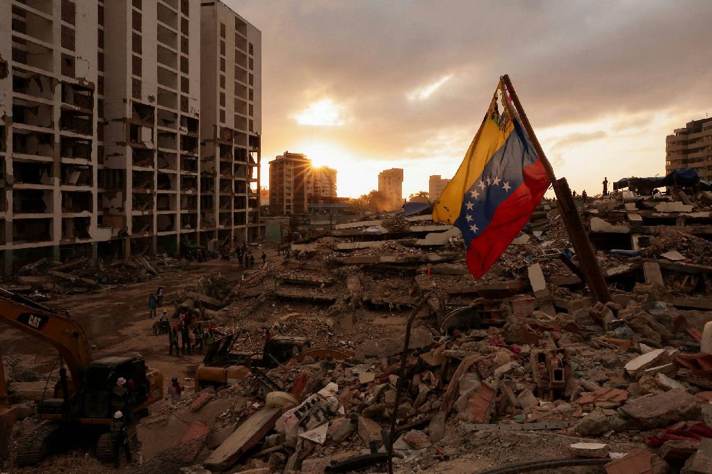 Sobrevivência e enterros marcam a vida em La Guaira após terremotos