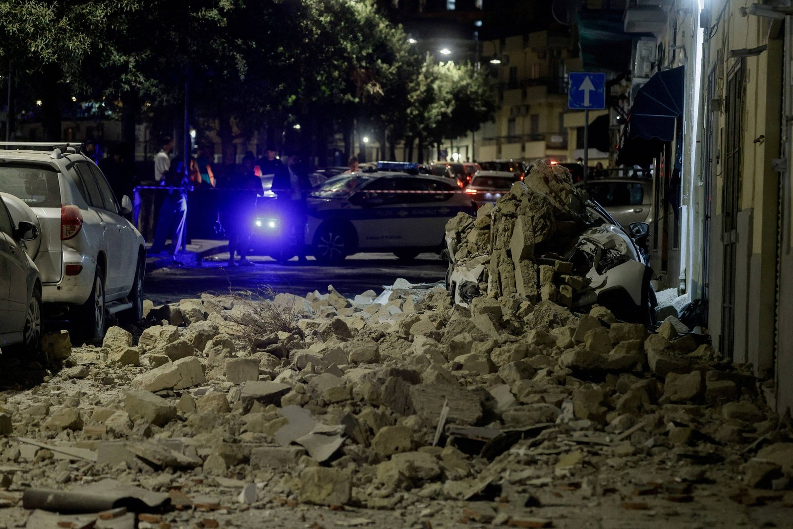 Terremoto de 4,7 na Itália deixa 21 feridos e causa danos em Nápoles