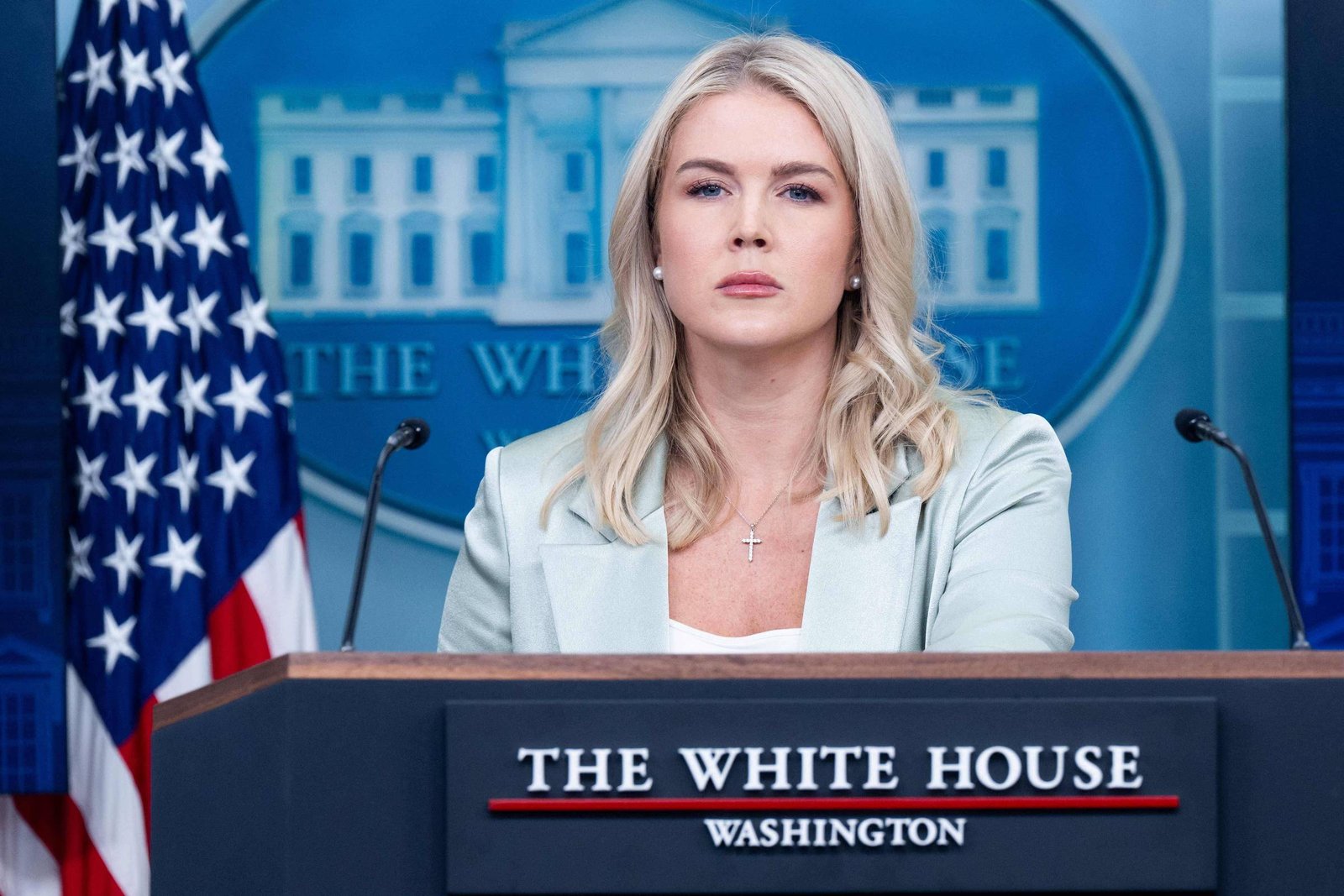 Trump anuncia saída de Karoline Leavitt como porta-voz da Casa Branca
