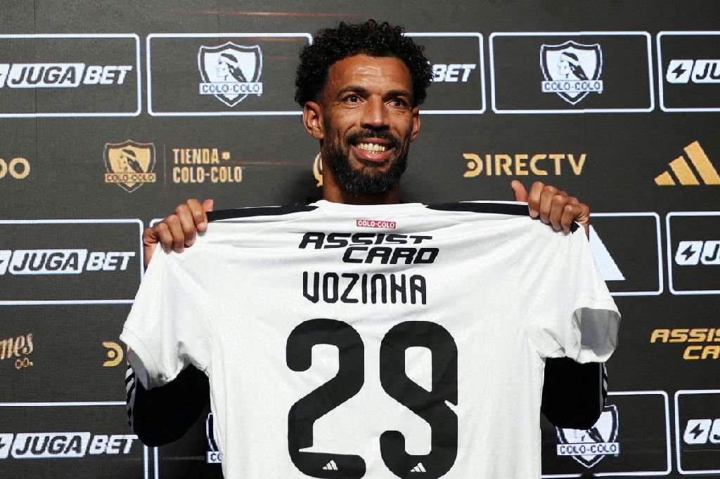 Vozinha celebra transferência para o Colo-colo e reafirma seu sonho de jogar em clube grande