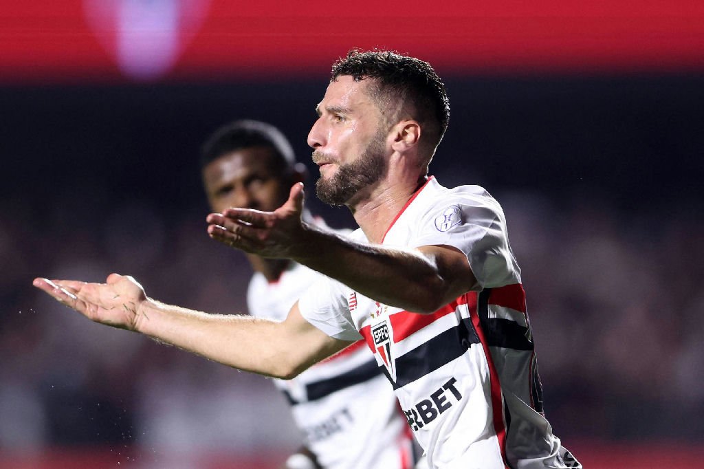 A realidade do futebol brasileiro: reflexões sobre o São Paulo e suas expectativas