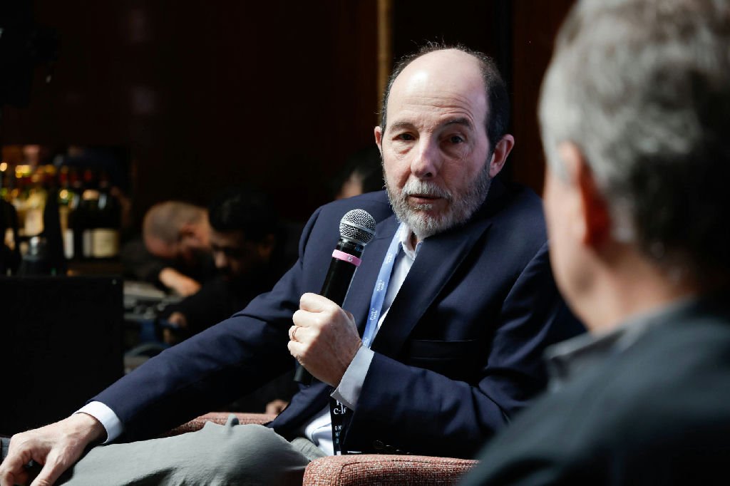 Arminio Fraga alerta para a situação fiscal do Brasil e a necessidade de reformas urgentes