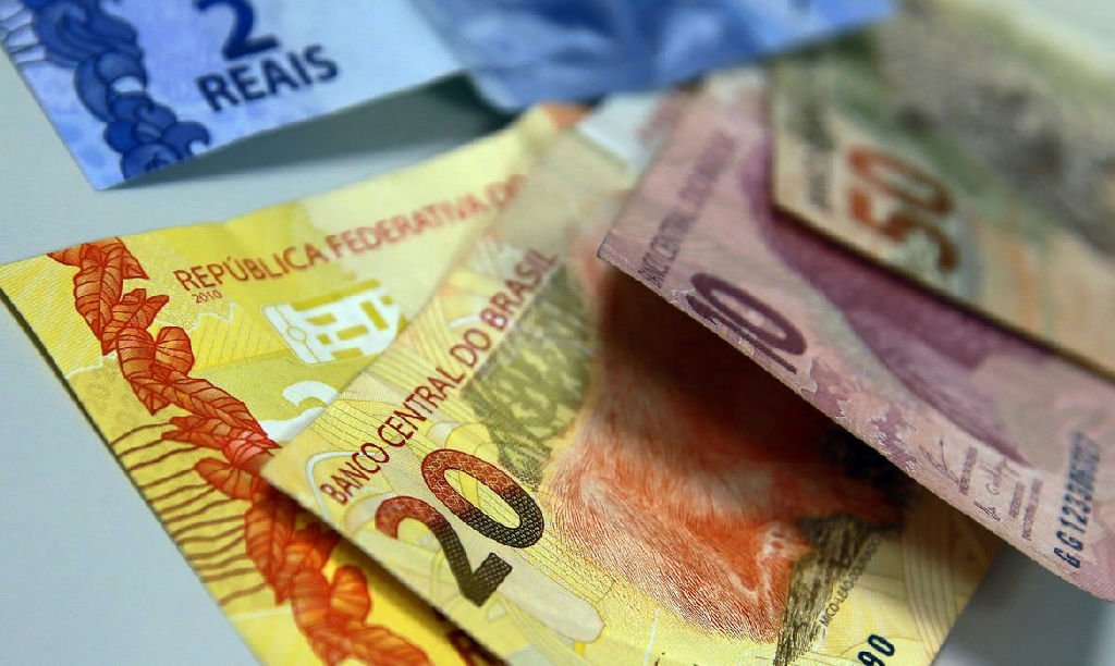 Aumento dos juros e inadimplência alcançam 6% em agosto, revela Banco Central