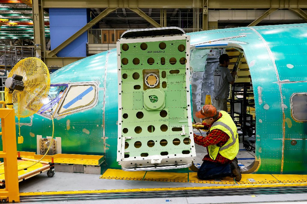 Boeing detecta falha de software no 737 Max que pode atrasar operações