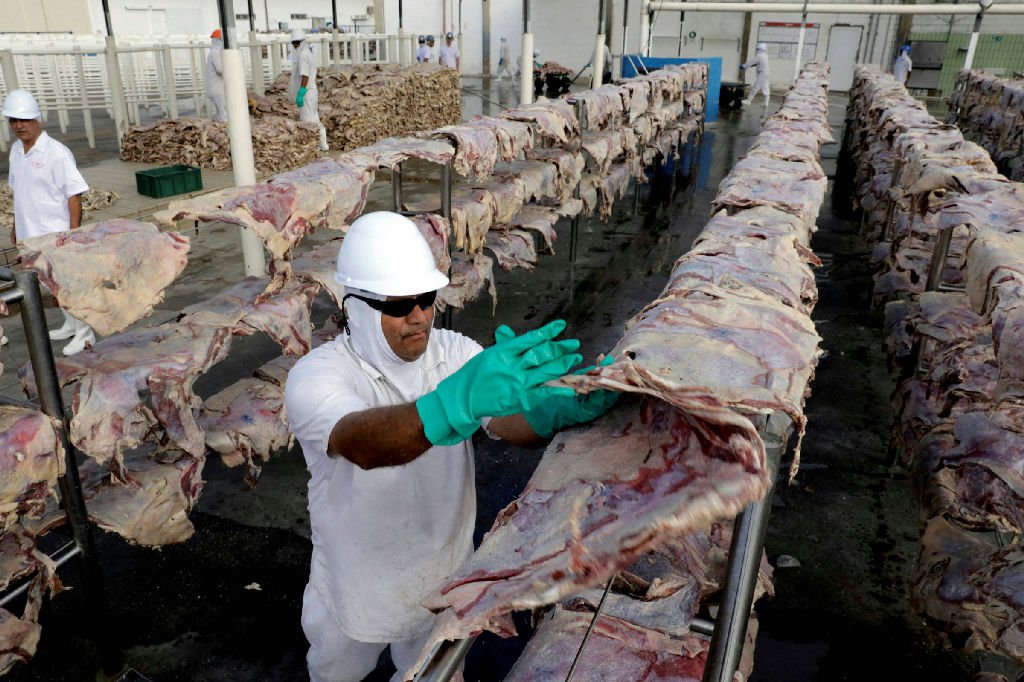 Brasil atinge cota de carne bovina e China impõe sobretaxa de 55%