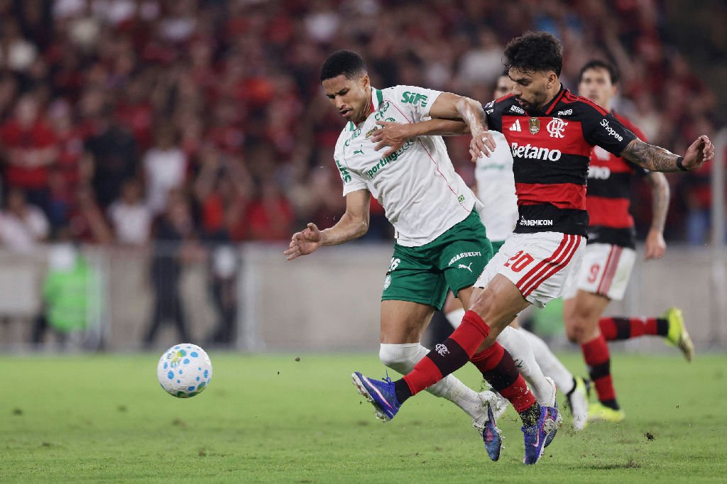 Clubes de futebol cancelam reunião com governo Lula sobre apostas