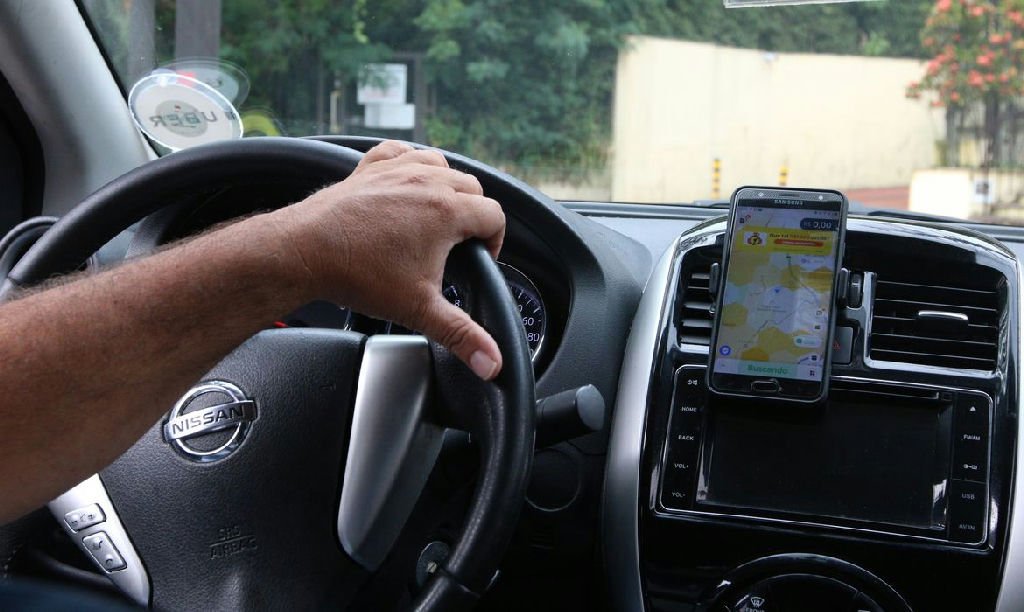Conselho regulamenta linhas de crédito para taxistas e motoristas de aplicativo