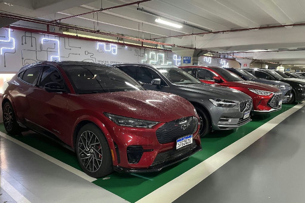 Cresce o interesse por carros eletrificados no Brasil, aponta pesquisa