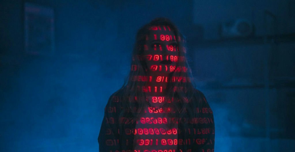 Criminosos utilizam inteligência artificial para criar identidades falsas